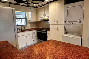 122 N Kings Ave, Brandon, FL 33510 - Photo 11