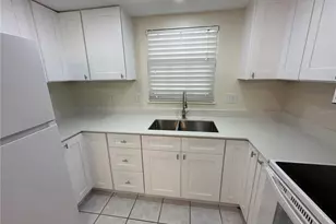 122 N Kings Ave, Brandon, FL 33510 - Photo 7