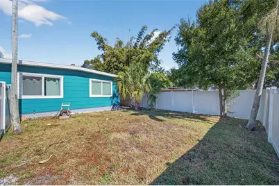 2470 47th Street S, Saint Petersburg, FL 33711 - Photo 35