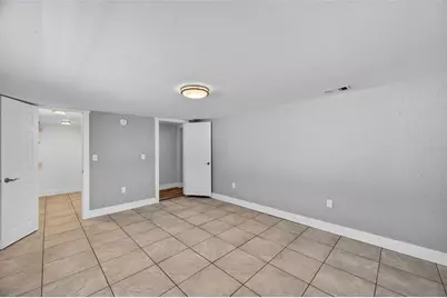 2470 47th Street S, Saint Petersburg, FL 33711 - Photo 23