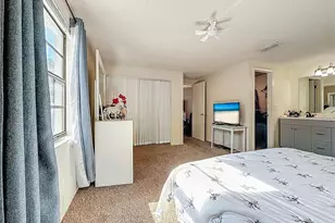 9214 Roundwood Ct, Tampa, FL 33615 - Photo 19