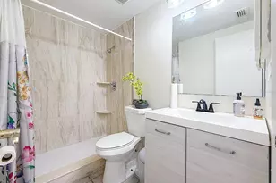 9214 Roundwood Ct, Tampa, FL 33615 - Photo 25