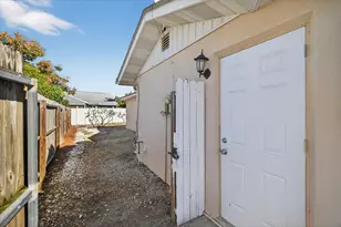 6923 Tierra Verde St, Port Richey, FL 34668 - Photo 31