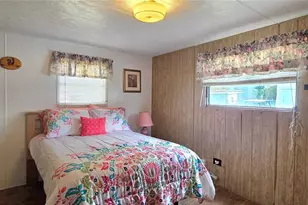 37137 Lois Ave, Zephyrhills, FL 33542 - Photo 33