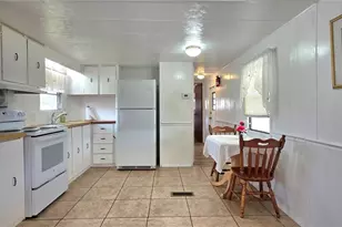 37137 Lois Ave, Zephyrhills, FL 33542 - Photo 25