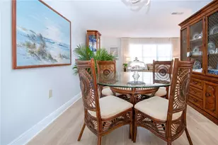 2016 E View Dr, Sun City Center, FL 33573 - Photo 19