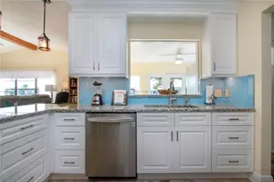 2016 E View Dr, Sun City Center, FL 33573 - Photo 23