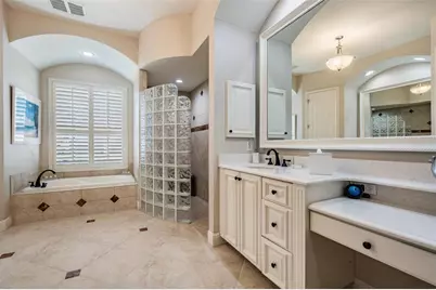 6915 Brier Creek Court, Lakewood Ranch, FL 34202 - Photo 13