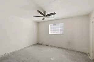 1320 Moreland Dr, Clearwater, FL 33764 - Photo 11