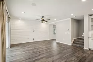 5320 Little Stream Ln, Wesley Chapel, FL 33545 - Photo 5