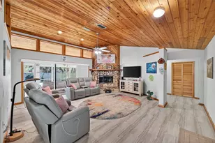 1312 Grove Ave, Tarpon Springs, FL 34689 - Photo 11