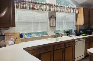 10603 Skewlee Gardens Dr, Thonotosassa, FL 33592 - Photo 5