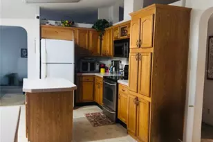 10603 Skewlee Gardens Dr, Thonotosassa, FL 33592 - Photo 11