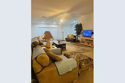 10603 Skewlee Gardens Drive, Thonotosassa, FL 33592 - Photo 15