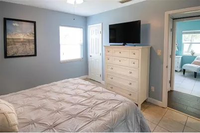 1725 Bradshaw Lane N, Saint Petersburg, FL 33710 - Photo 21