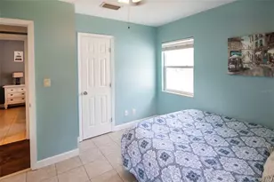 1725 Bradshaw Ln N, Saint Petersburg, FL 33710 - Photo 25