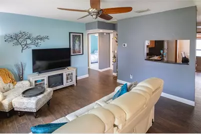 1725 Bradshaw Lane N, Saint Petersburg, FL 33710 - Photo 3