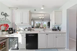 4530 Pinebrook Cir, Bradenton, FL 34209 - Photo 9