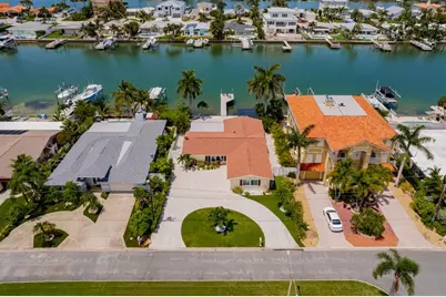 11240 7th Street E, Treasure Island, FL 33706 - Photo 3