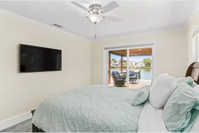 11240 7th Street E, Treasure Island, FL 33706 - Photo 47