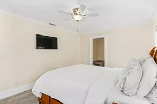 11240 7th St E, Treasure Island, FL 33706 - Photo 35