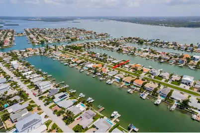11240 7th Street E, Treasure Island, FL 33706 - Photo 5