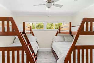 11240 7th St E, Treasure Island, FL 33706 - Photo 41