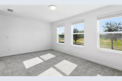 36877 Rio Grande Drive, Zephyrhills, FL 33540 - Photo 9