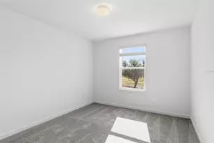 36877 Rio Grande Dr, Zephyrhills, FL 33540 - Photo 13