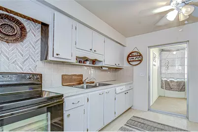 5150 10th Avenue N #211, Saint Petersburg, FL 33710 - Photo 9