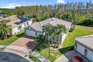 16308 Garnet Glen Pl, Wimauma, FL 33598 - Photo 9