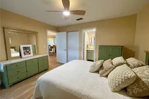 400 Glennes Ln, Dunedin, FL 34698 - Photo 11