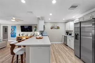 8139 129th Ln N, Seminole, FL 33776 - Photo 7