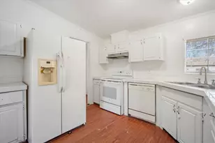 3643 Coats Rd, Zephyrhills, FL 33541 - Photo 9