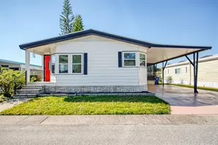 72 Pelican Dr E, Oldsmar, FL 34677 - Photo 1