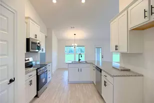 37094 Hidden Vw Cir, Dade City, FL 33523 - Photo 9