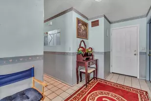 1215 Edgerton Dr, Valrico, FL 33594 - Photo 7