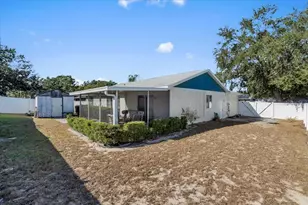 1215 Edgerton Dr, Valrico, FL 33594 - Photo 21