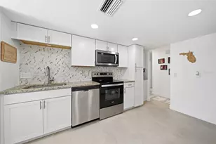 1202 Greenlea Dr, Holiday, FL 34691 - Photo 9