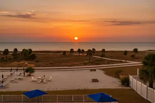 11500 Gulf Blvd, Treasure Island, FL 33706 - Photo 17
