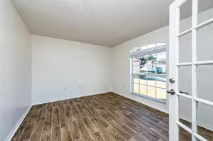 5658 Fischer Dr, Lakeland, FL 33812 - Photo 11