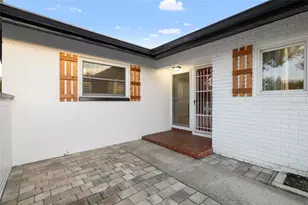 1711 S Patlin Circle, Largo, FL 33770 - Photo 3