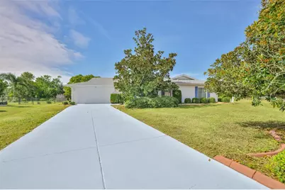 1807 Pineapple Palm Court, Sun City Center, FL 33573 - Photo 5
