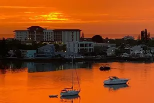 610 Island Way, Clearwater Beach, FL 33767 - Photo 23