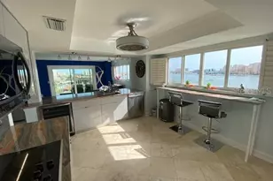 610 Island Way, Clearwater Beach, FL 33767 - Photo 11