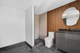 2401 S 42nd Street S, Saint Petersburg, FL 33711 - Photo 21