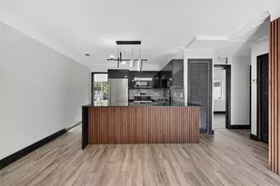 2401 S 42nd Street S, Saint Petersburg, FL 33711 - Photo 9