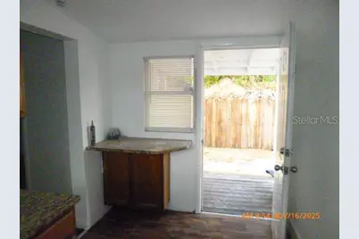 1651 32 Avenue N, Saint Petersburg, FL 33713 - Photo 5