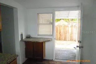 1651 32nd Ave N, Saint Petersburg, FL 33713 - Photo 5