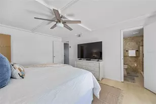 4775 Cove Cir, Saint Petersburg, FL 33708 - Photo 15